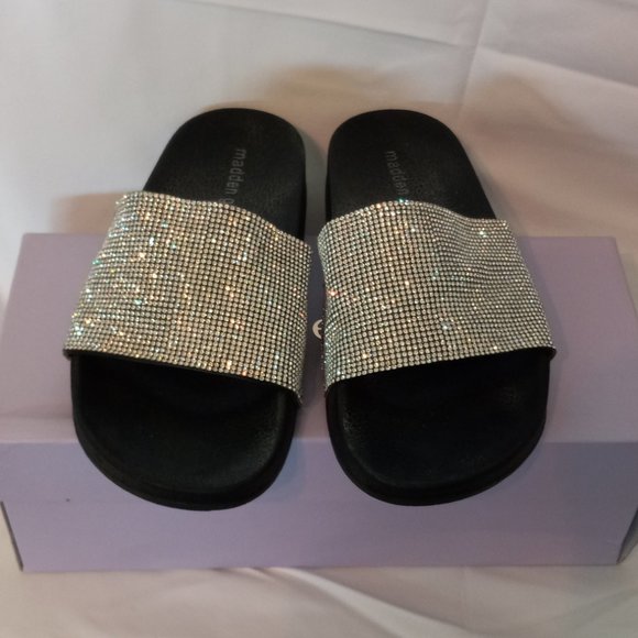 Madden Girl Fancy Slide Sandals - Picture 3 of 10